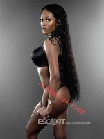 Lily – горячая и соблазнительная красотка, доступна 24/7