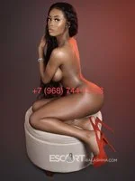 Lily – горячая и соблазнительная красотка, доступна 24/7